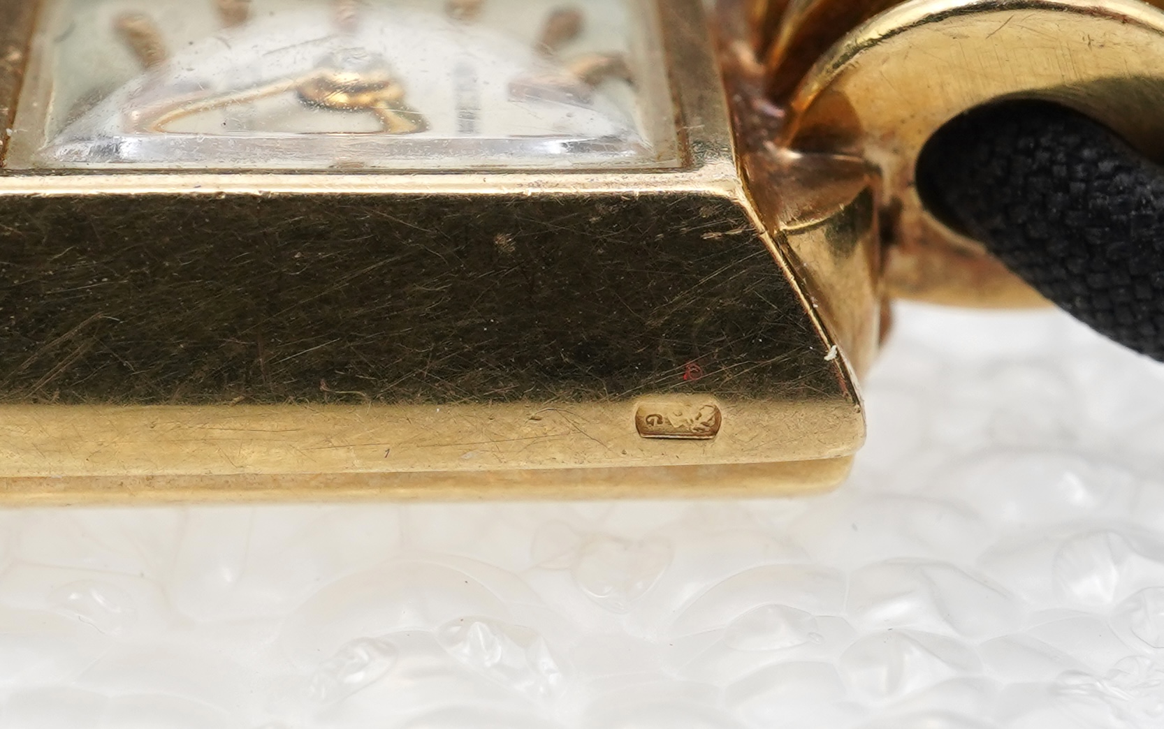 Rolex, a lady's Retro gold manual winding wristwatch, 1940s